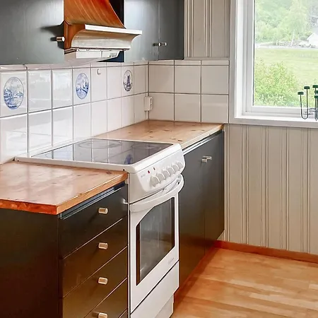 3 Bedroom Lovely In * Fister